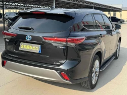 Toyota Highlander 8