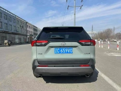 Toyota RAV4 2