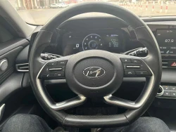 Hyundai Elantra 5