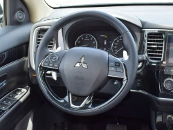MITSUBISHI OUTLANDER 13