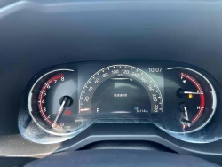 Toyota RAV4 8