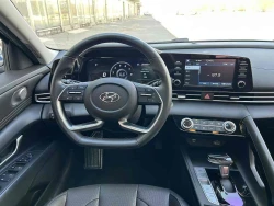 Hyundai Elantra 5