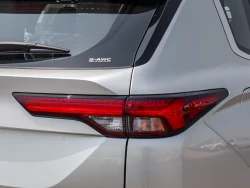 MITSUBISHI OUTLANDER 6