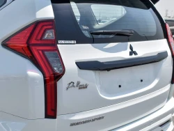 MITSUBISHI MONTERO SPORT 9