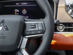 MITSUBISHI OUTLANDER 14