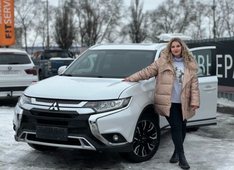 Mitsubishi Outlander, 2021