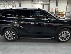 Toyota Highlander 4