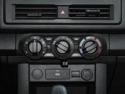 MITSUBISHI L200 15