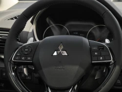 MITSUBUSHI ECLIPSE CROSS 15