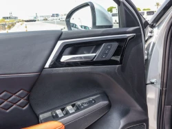 MITSUBISHI OUTLANDER 9
