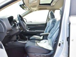 MITSUBISHI OUTLANDER 7