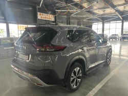 Nissan X-Trail 4