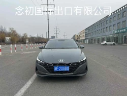 Hyundai Elantra 1