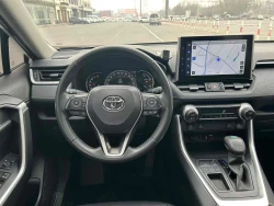 Toyota RAV4 6