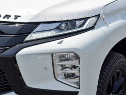 MITSUBISHI MONTERO SPORT 3