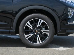 MITSUBUSHI ECLIPSE CROSS 8